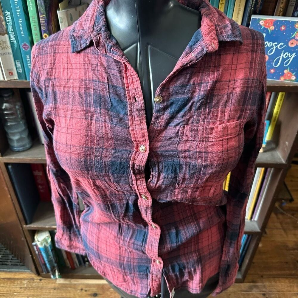 American Eagle pink & black lumberjack boyfriend fit S shirt